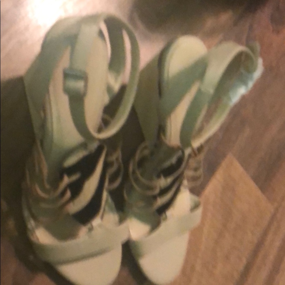 2.5 inch wedge sandals